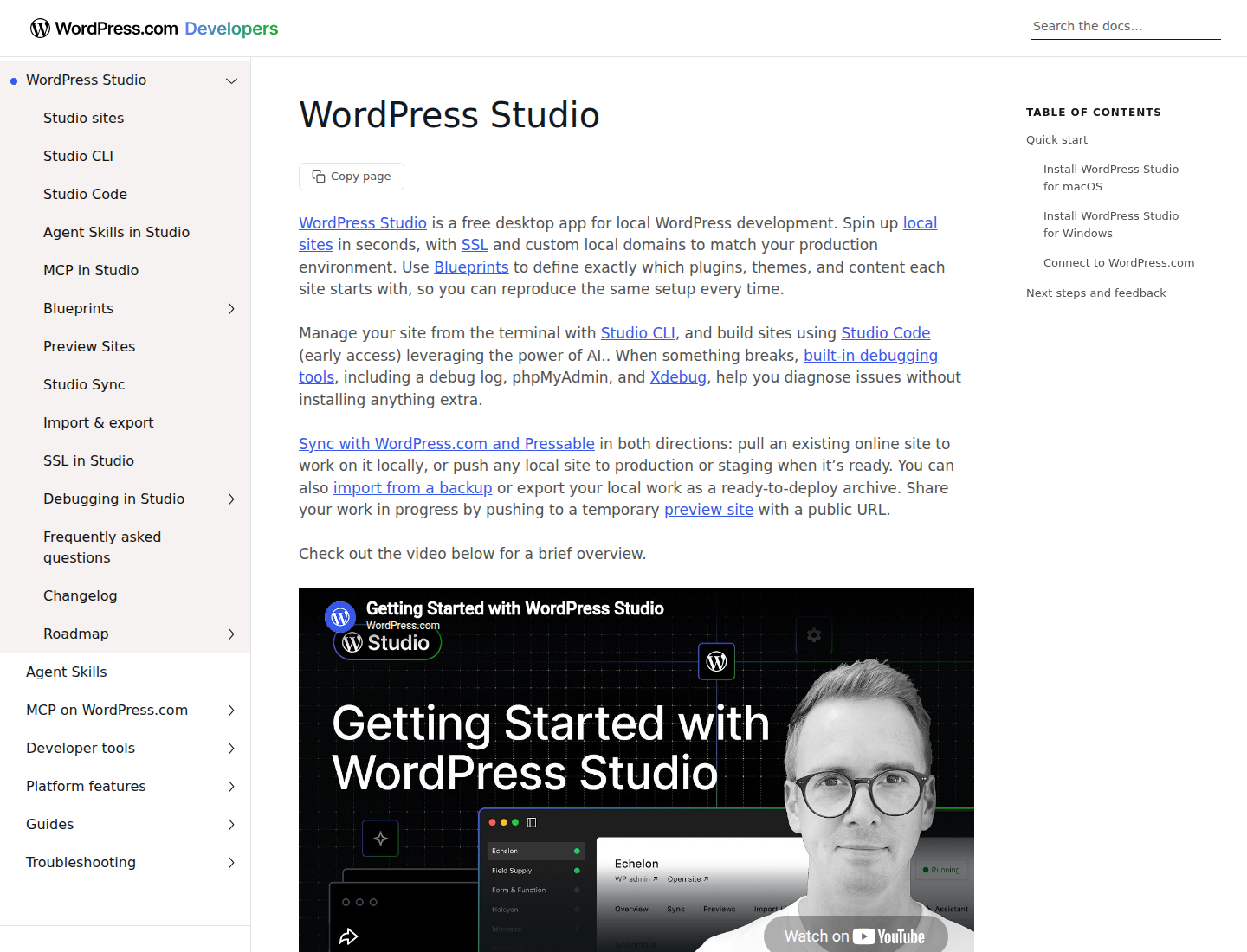 Screenshot dokumentasi resmi WordPress Studio yang menjelaskan local sites, SSL, Blueprints, debugging, Sync, dan Preview Sites.